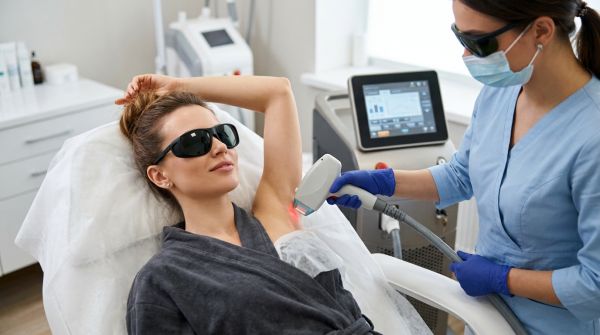 L'épilation laser des aisselles est-elle vraiment efficace ?